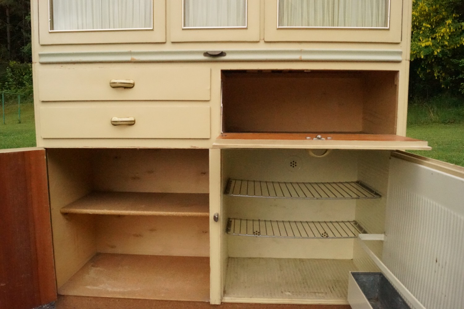 Küchenschrank creme Midcentury Vintage Schütten Schrank 50er-Jahre Vitrine