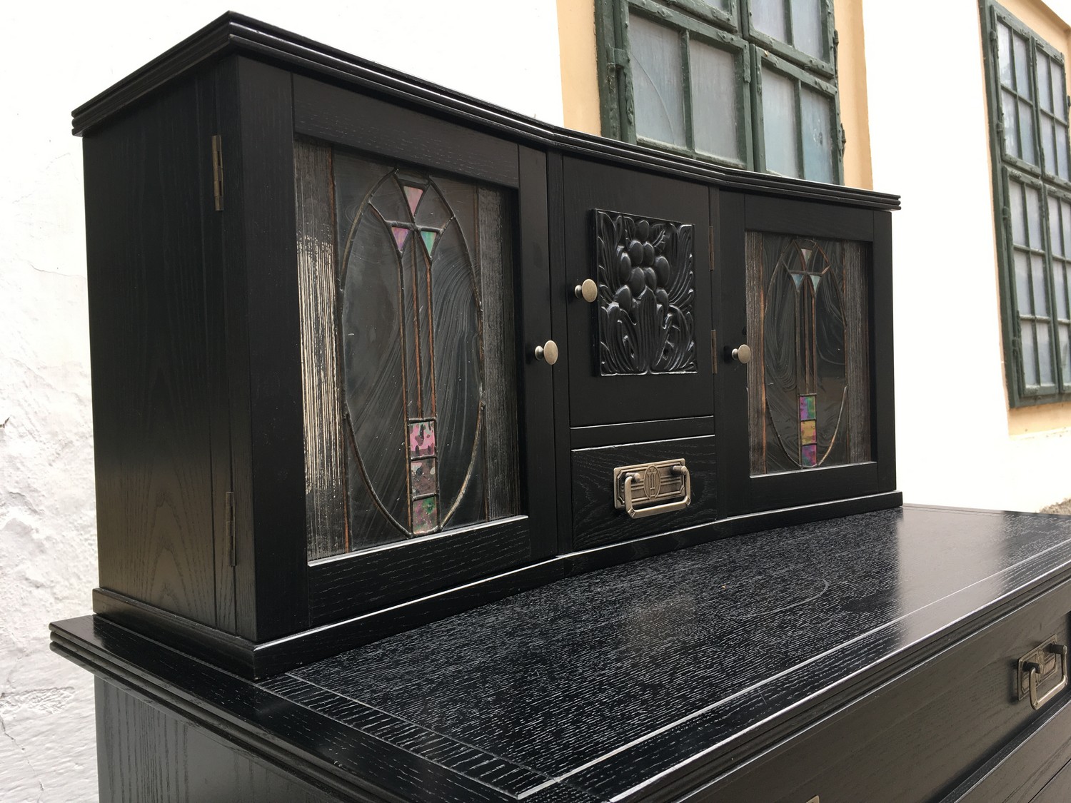 Jugendstil Vertiko Barschrank Stilmöbel schwarz Bleiverglasung SELVA Italy Kommode