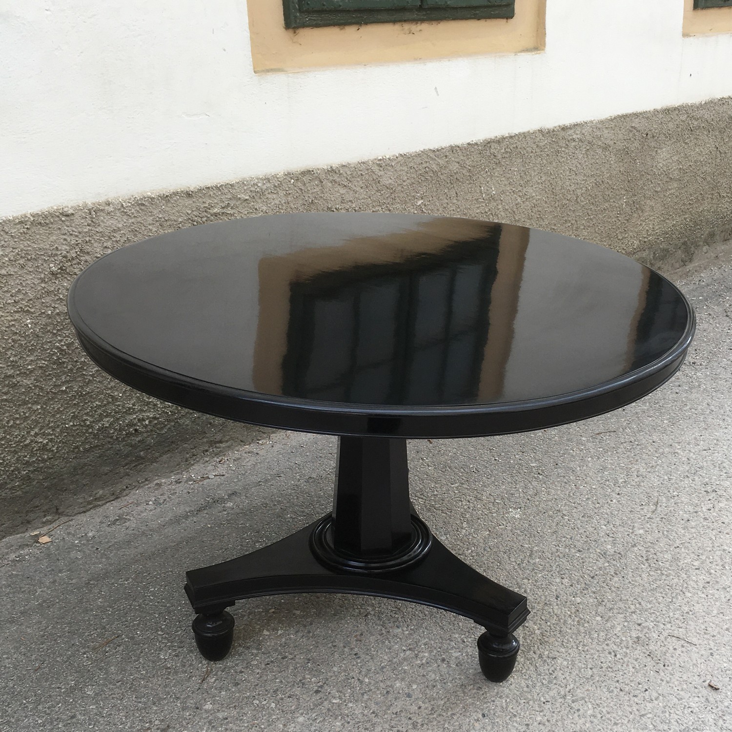 Tisch antiker runder Esstisch klappbar Speisetisch schwarz restauriert Empire Jugendstil Biedermeier Vollholz Antiquität Säule