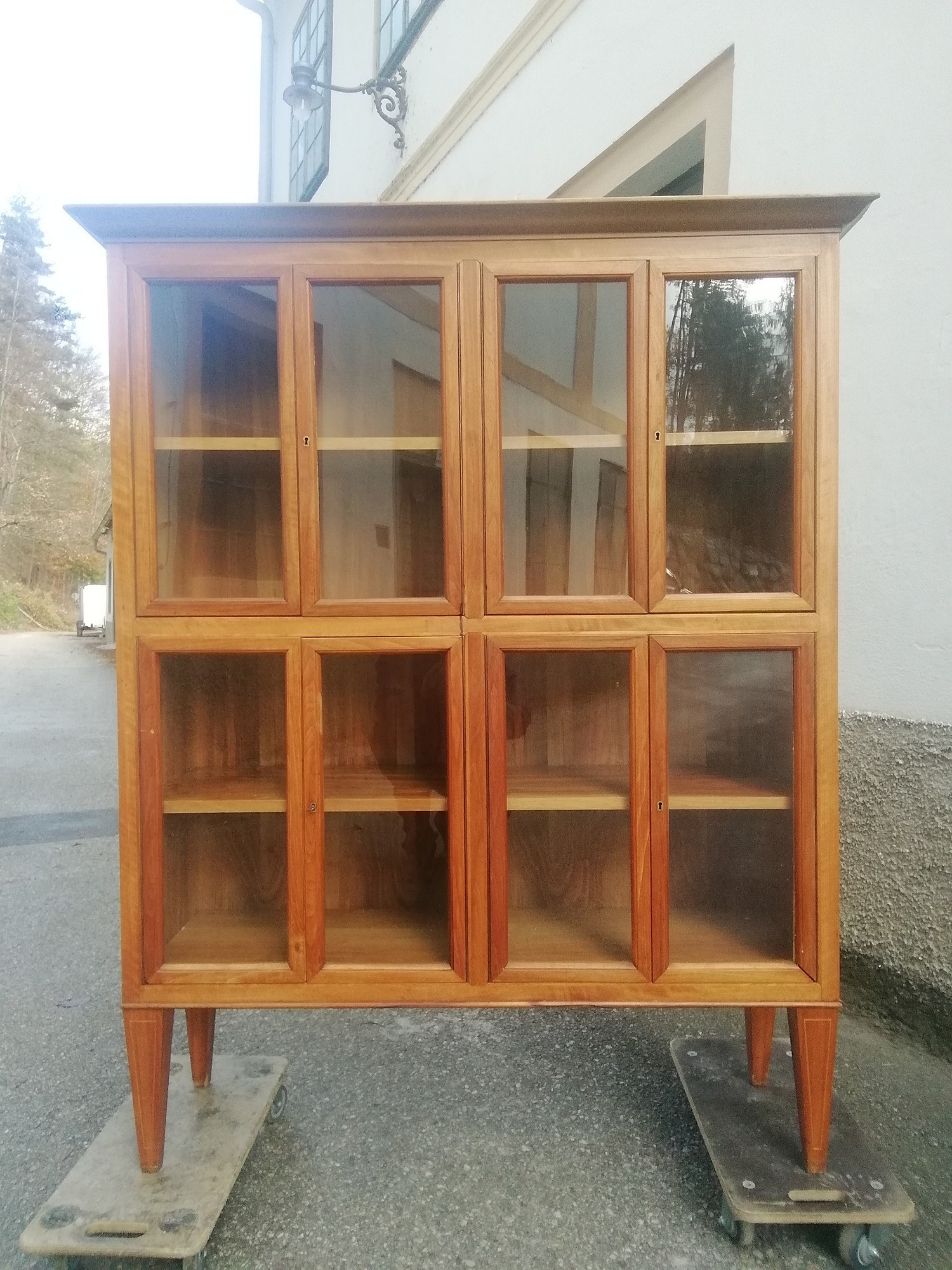 Vitrine hochwertiger Schrank schlichte Fertigung Bücherschrank Geschirrschrank Geschirrvitrine