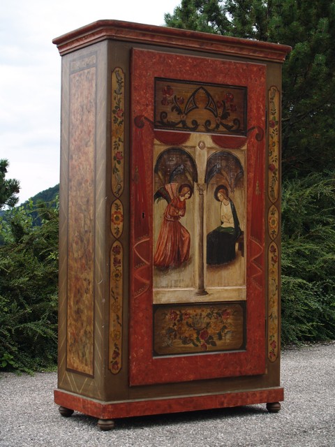 Bauernschrank antik sakral