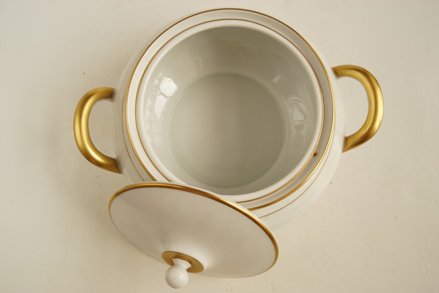 Original Hutschenreuther Suppenterrine Goldrand Crescendo