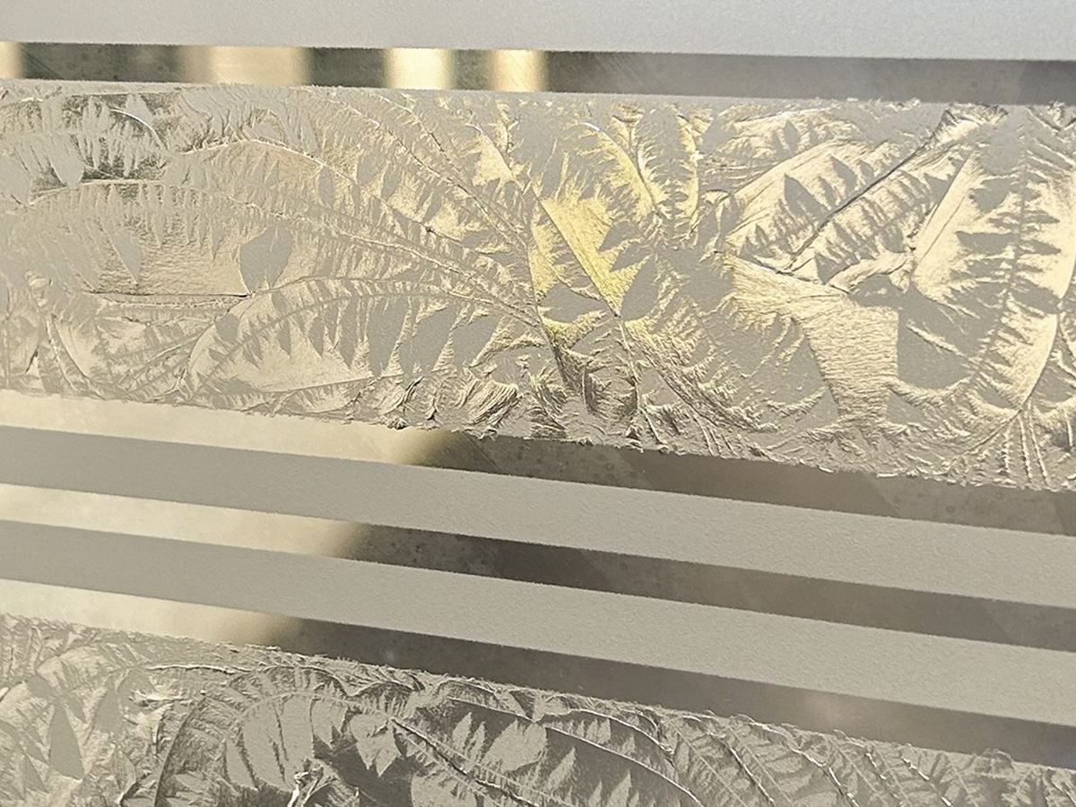 Eisblumen Möbel Schrank creme