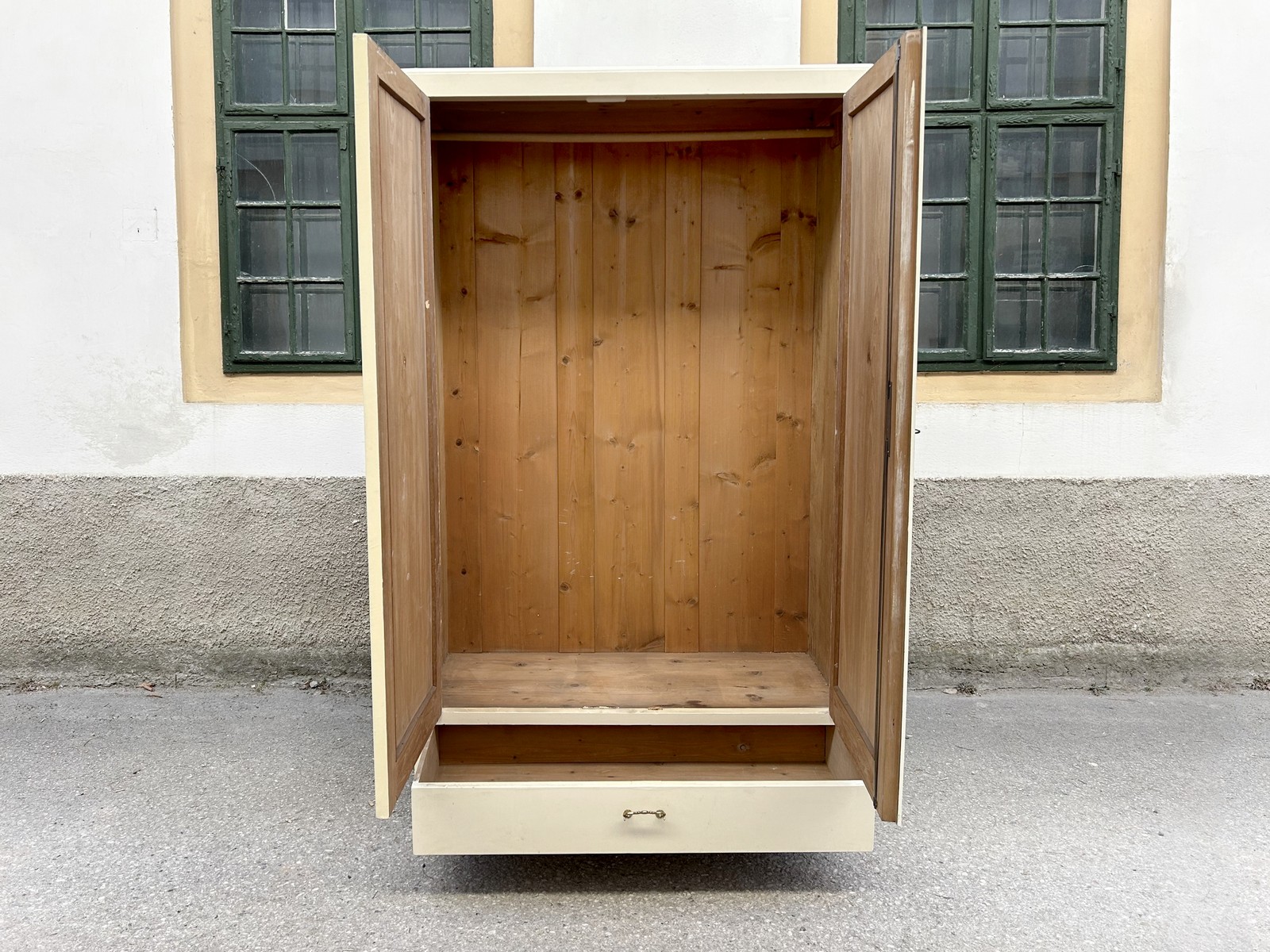 Jugendstil Dielenschrank Vintage Kleiderschrank weiß Massivholz Shabby Chic Mädchenzimmer