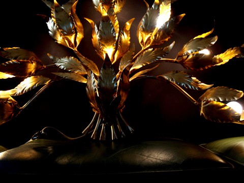 Vintage Wandlampe antik goldener Baum mit Blätter