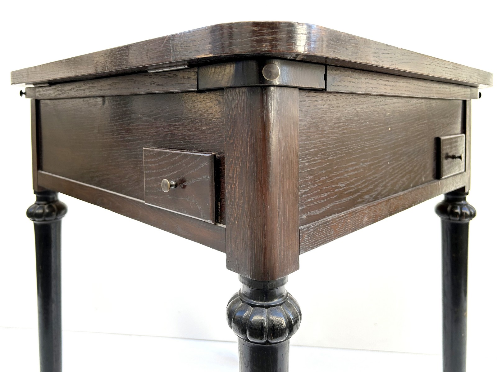 Schachtisch antiker Spieltisch 19.Jahrhundert 1840 1860 drehbare Tischplatte Schach Spielkartentisch Poker Antiquität