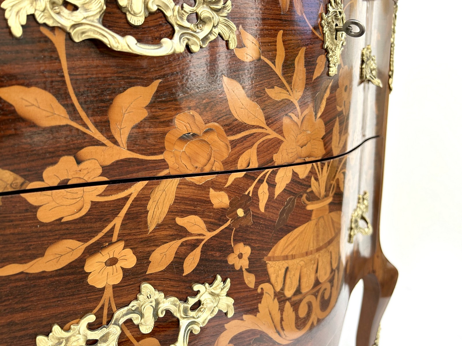 Französische Kommode Louis XV Rokoko Stil Marmorplatte