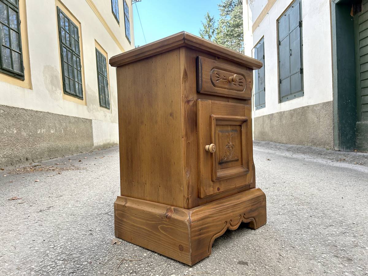 voglauer nachtschrank