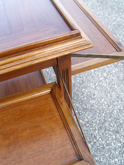 Serviertisch ausklappbar antik