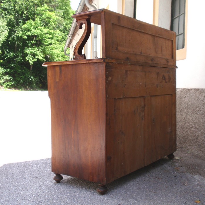 Historismus Anrichte