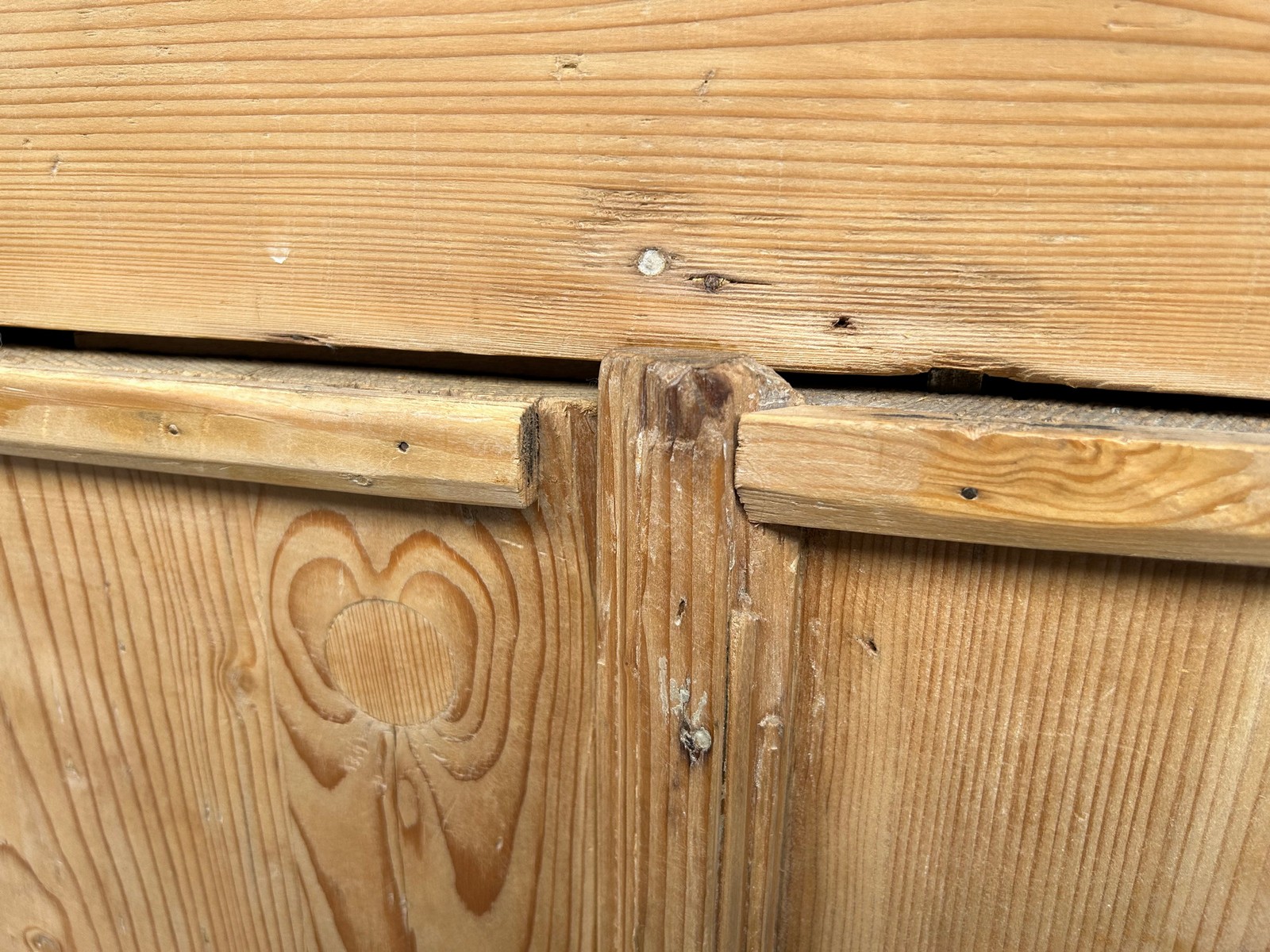 Bauernschrank Kasten Kleiderschrank Weichholz Landhaus alt antik Küchenschrank