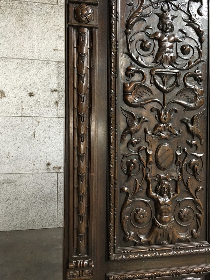 Bücherschrank antik Gothic