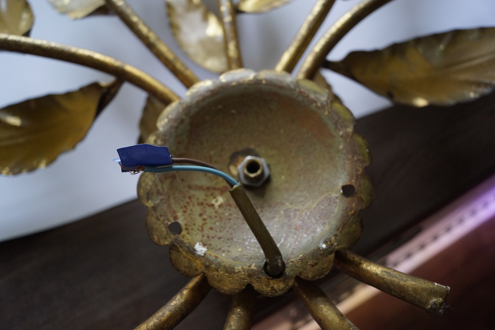 Vintage Wandlampe Blätter vergoldet