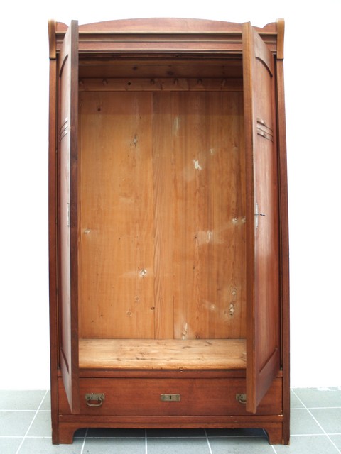 Jugendstil Kleiderschrank