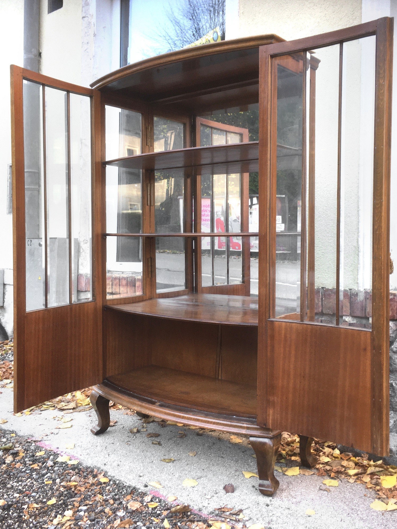 Vitrine Schrankvitrine Vitrinenschrank antik Schrank Art Deco Jugendstil dreiseitig verglast