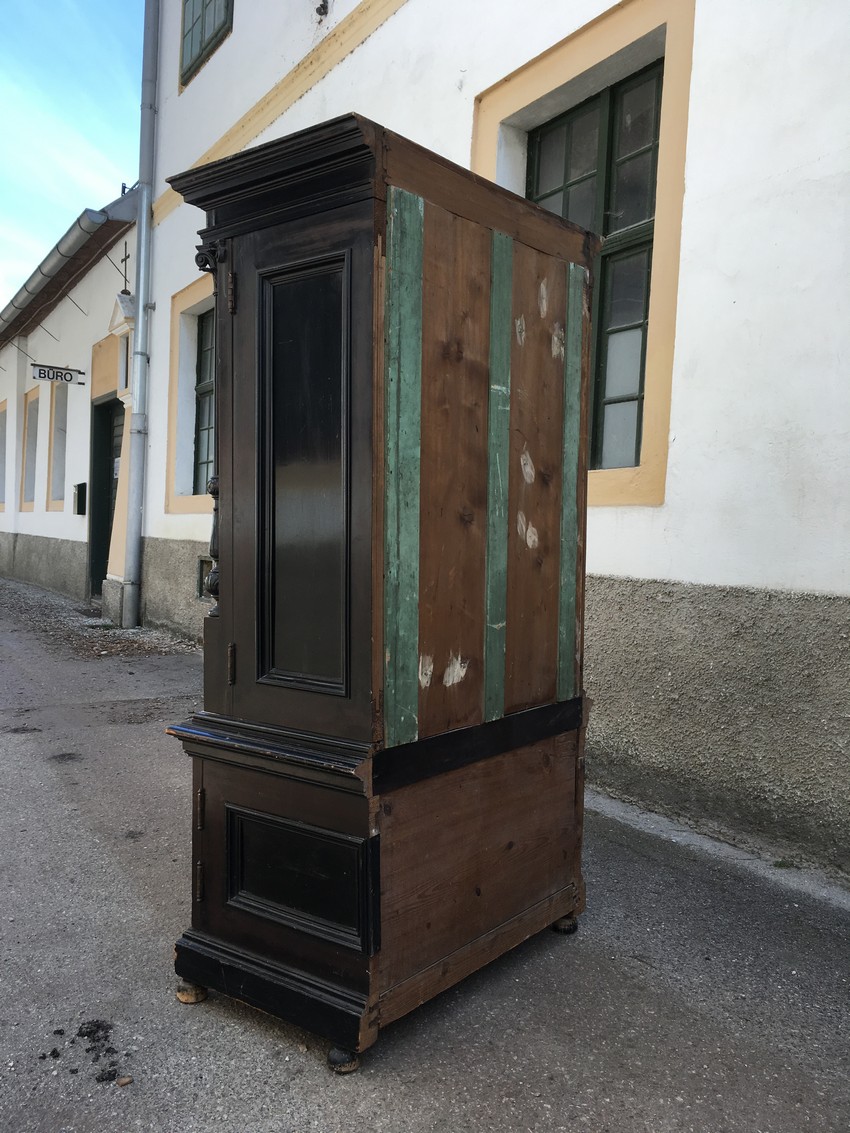 Schrank antik Gründerzeit geschnitzt