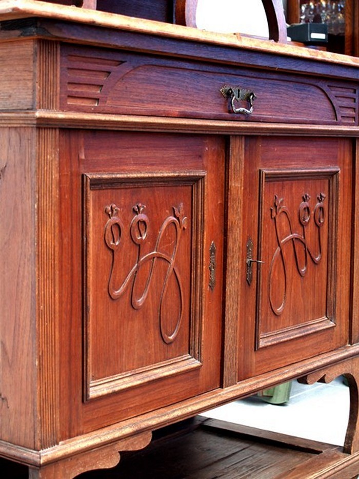 Buffet antik Antiker Schrank geschnitzt Buffet Peitschenschlag JUGENDSTIL