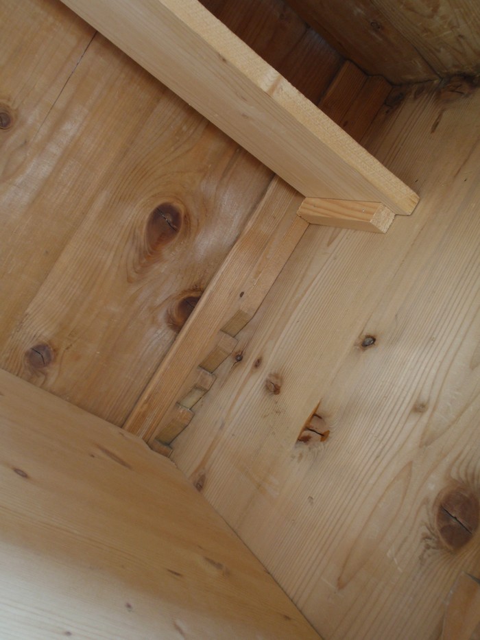 Schrank Weichholz