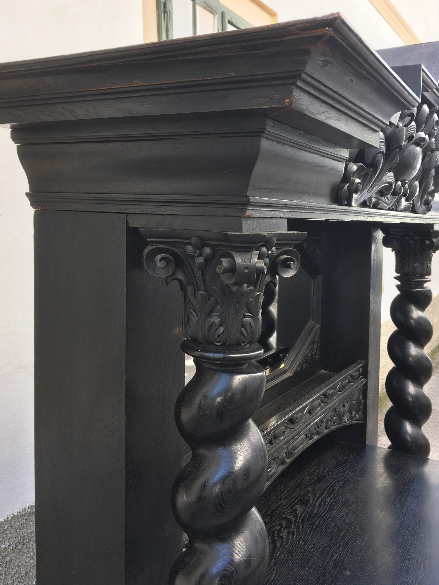 Schrank antik Säulen Danziger Barock Buffet Möbel facettierter Spiegel