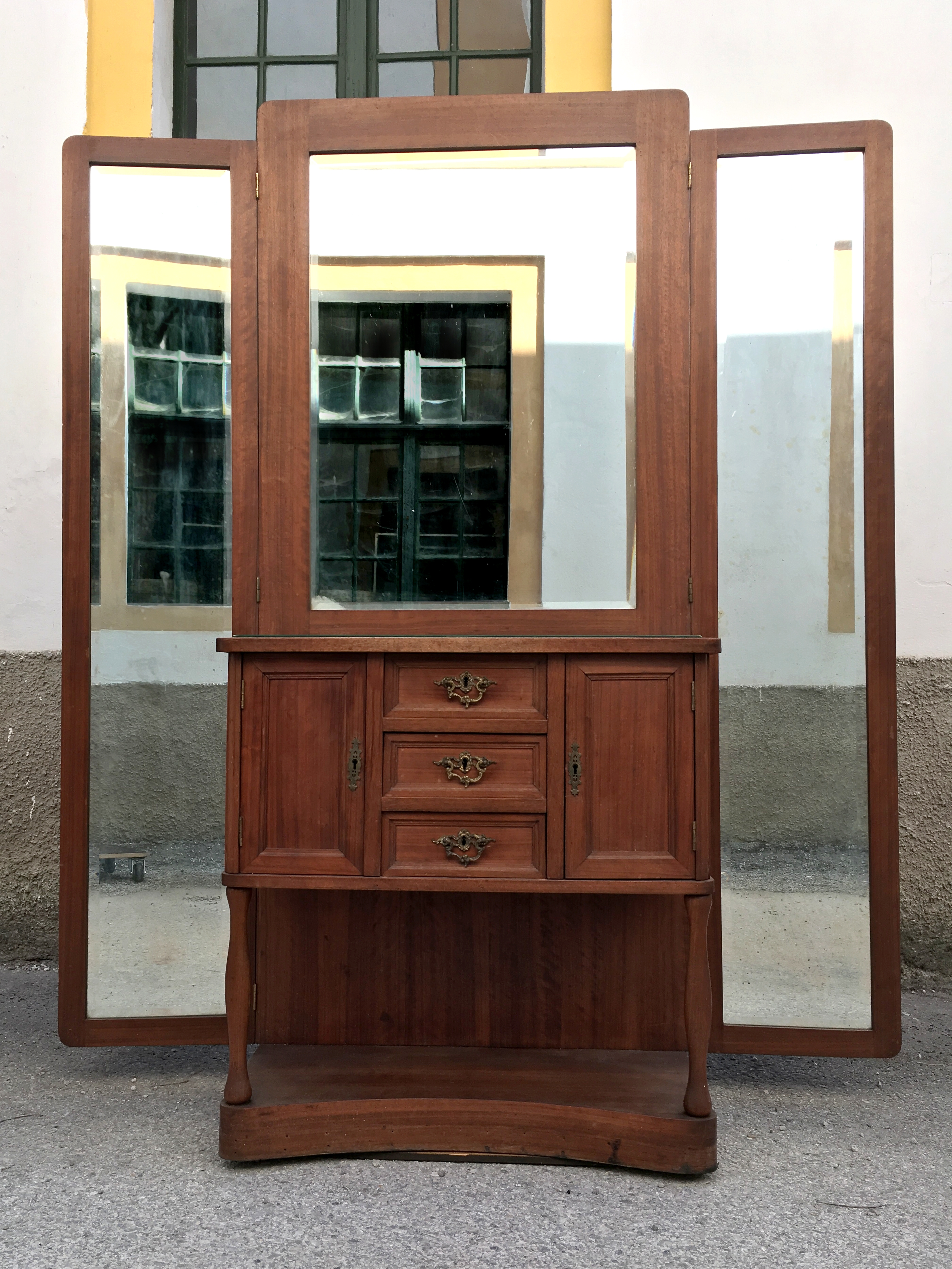 Jugendstil Garderobe