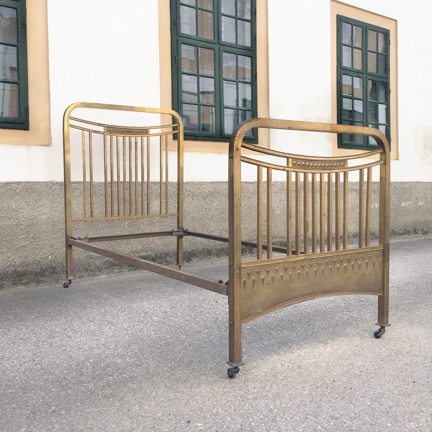 Messingbett Original Jugendstil Bettrahmen golden antik Bett Messing