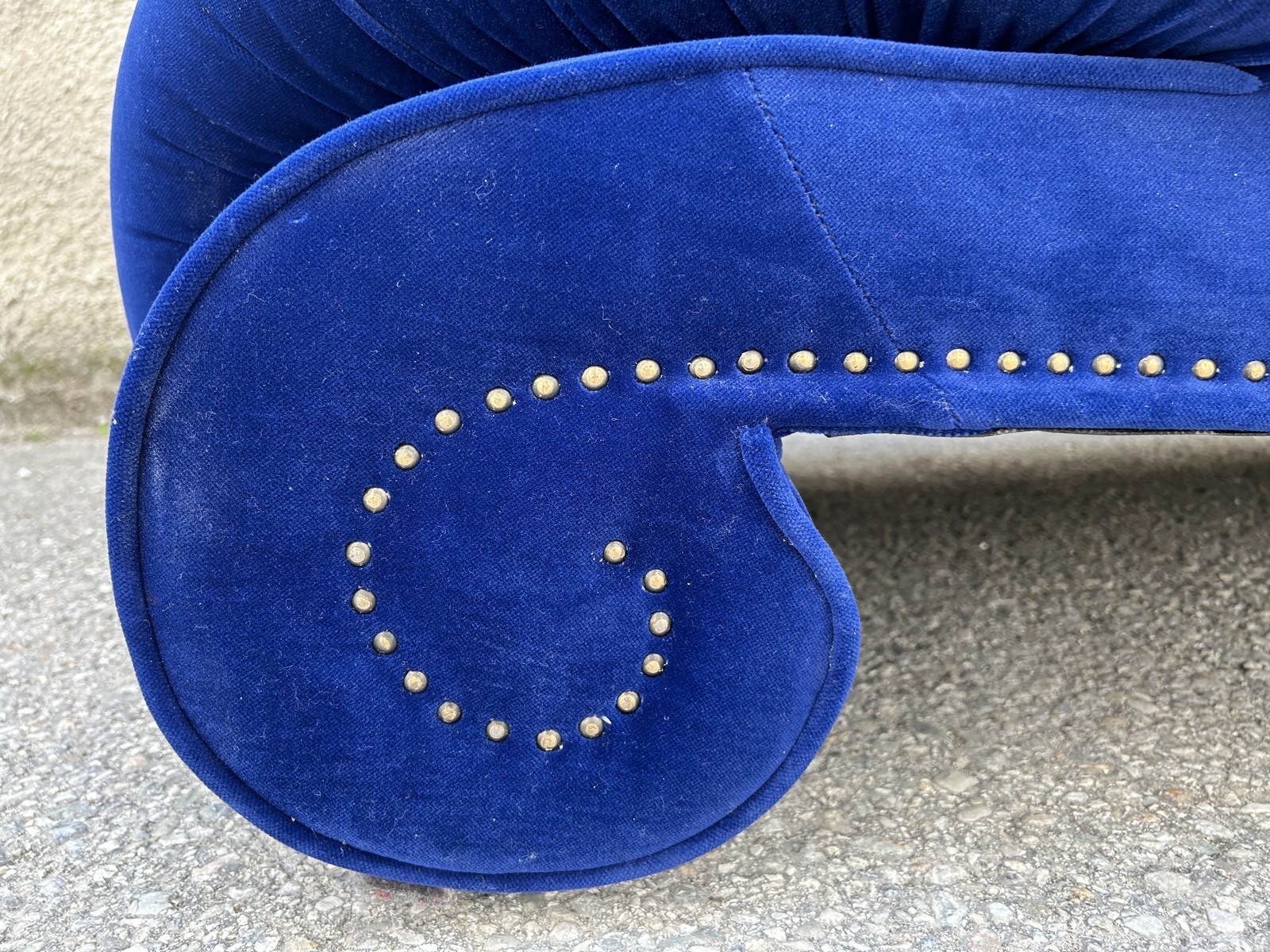 BRETZ Sofa Gaudi Recamiere X210re blau Velours neuwertig Tatzenbeine mattgold