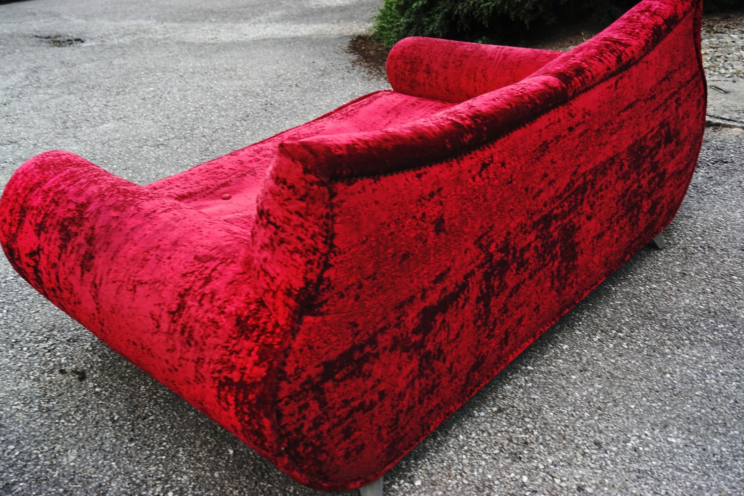 Bretz Gaudi Sofa rot ausziehbar Bettsofa Design Goethes GAlerie