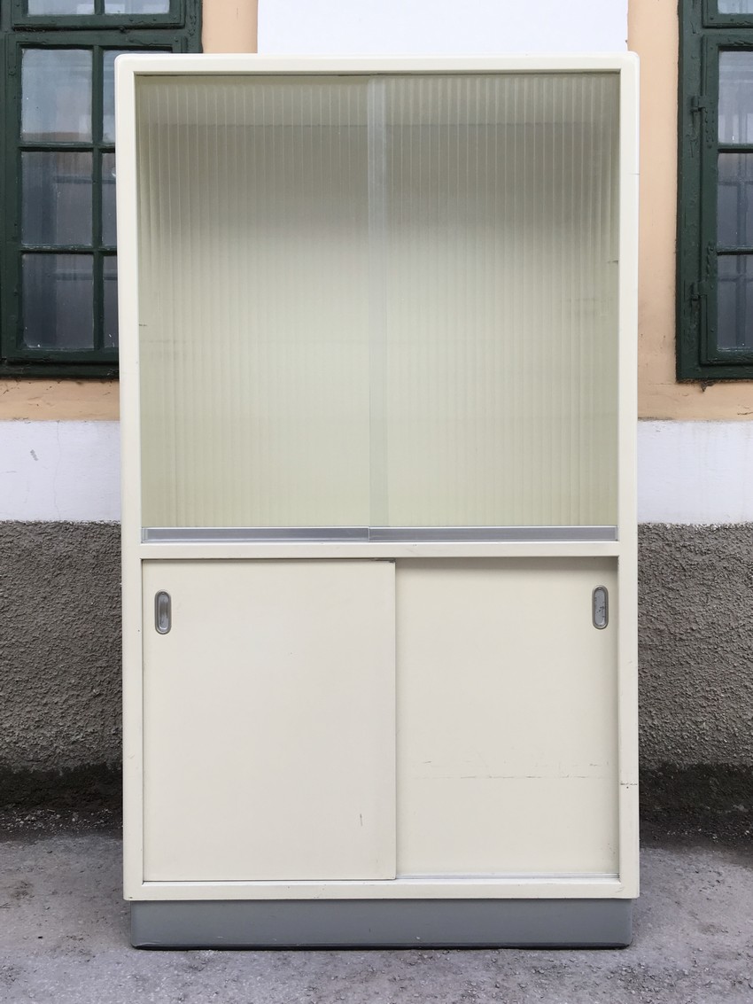 Apothekerschrank Original Arztschrank MidCentury Vintage Metallschrank Retro Industrialdesign Küchenvorratsschrank