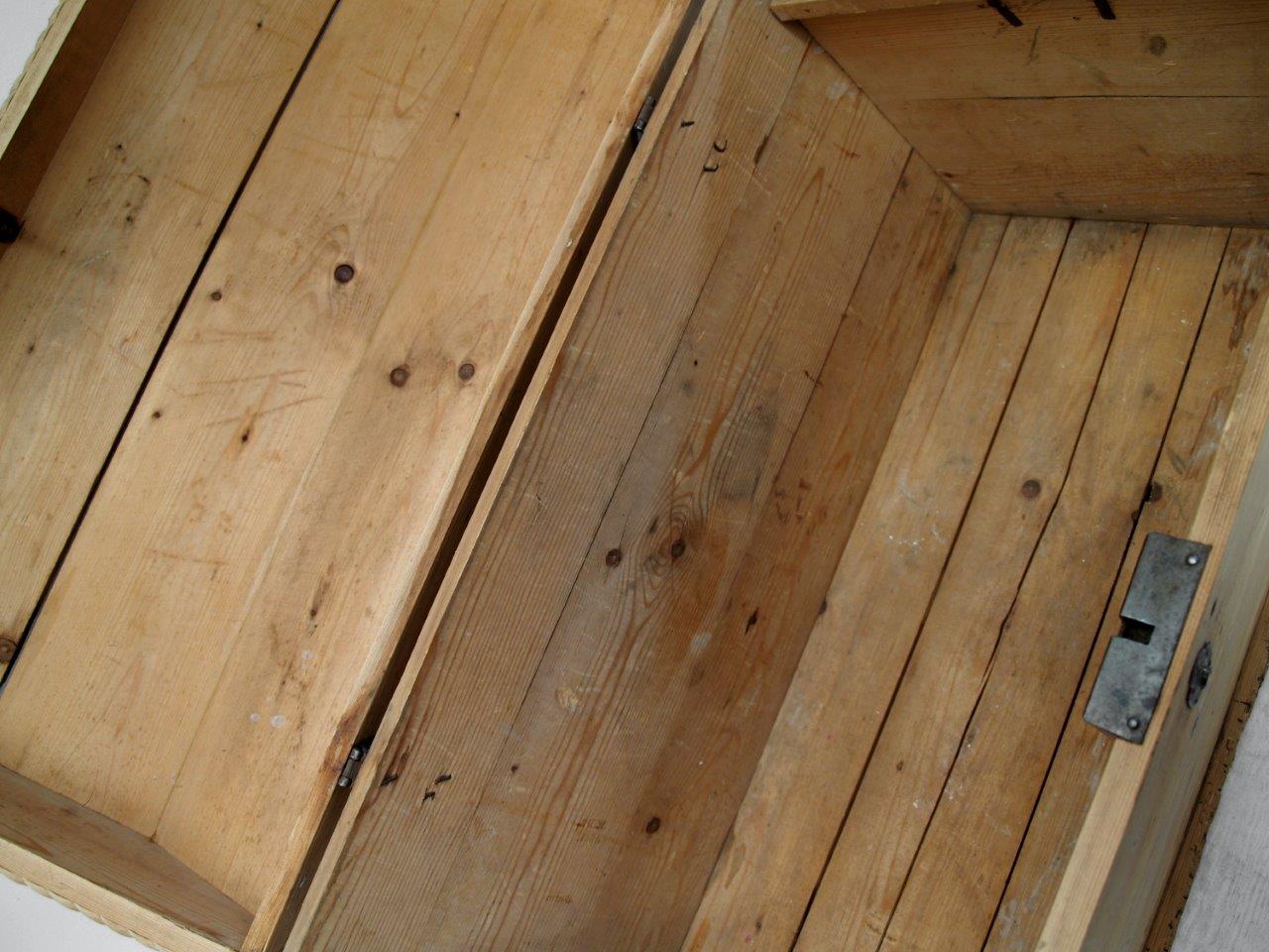 Bauerntruhe antik Naturholz 1840-1880 Massivholz Bauernmöbel Hotel Ladenausstattung