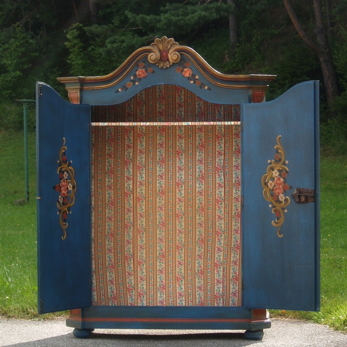 Bauernschrank handbemalt