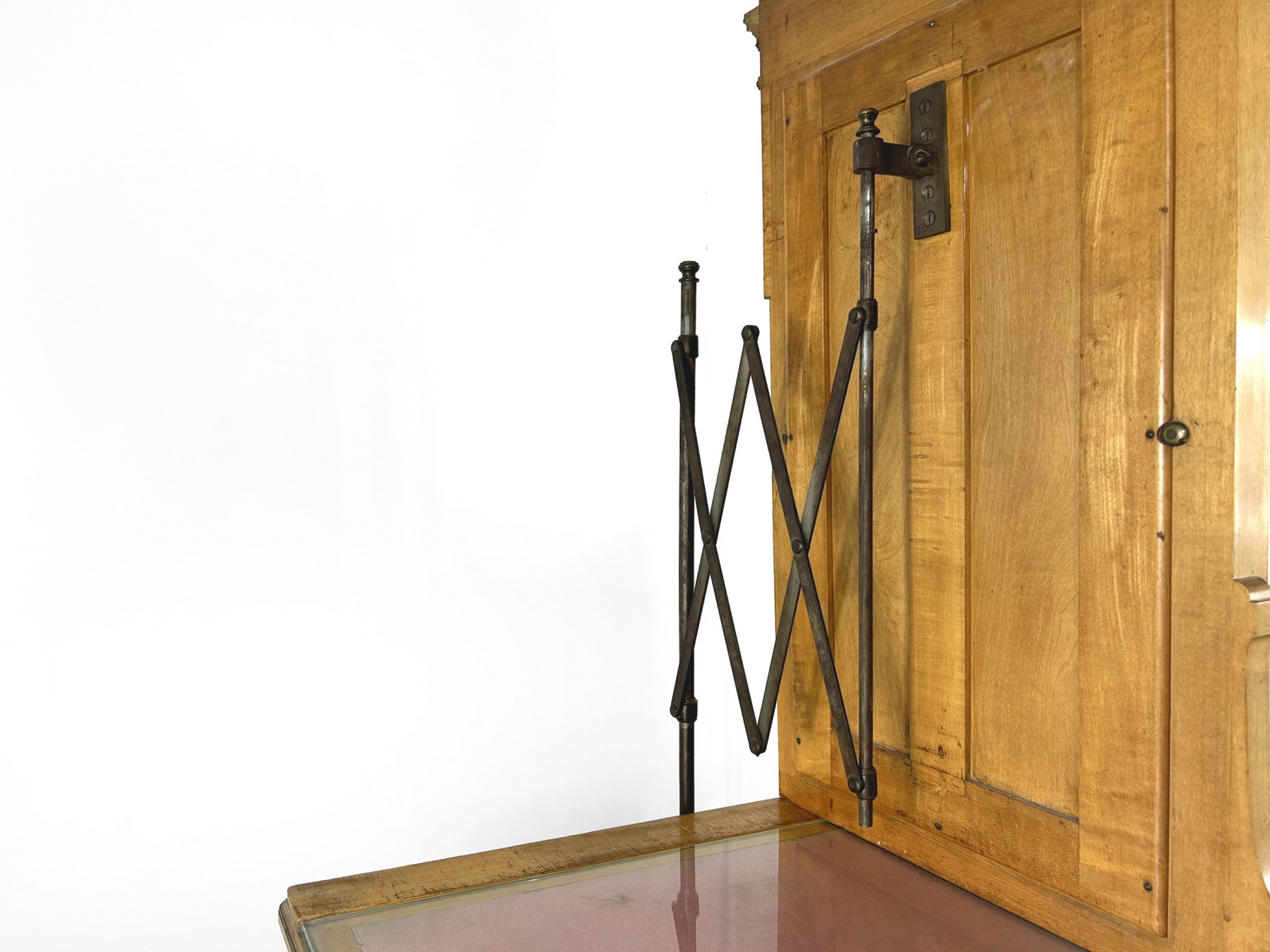 Scherenmaechanismus ausziehbarer Spiegel Rückseite