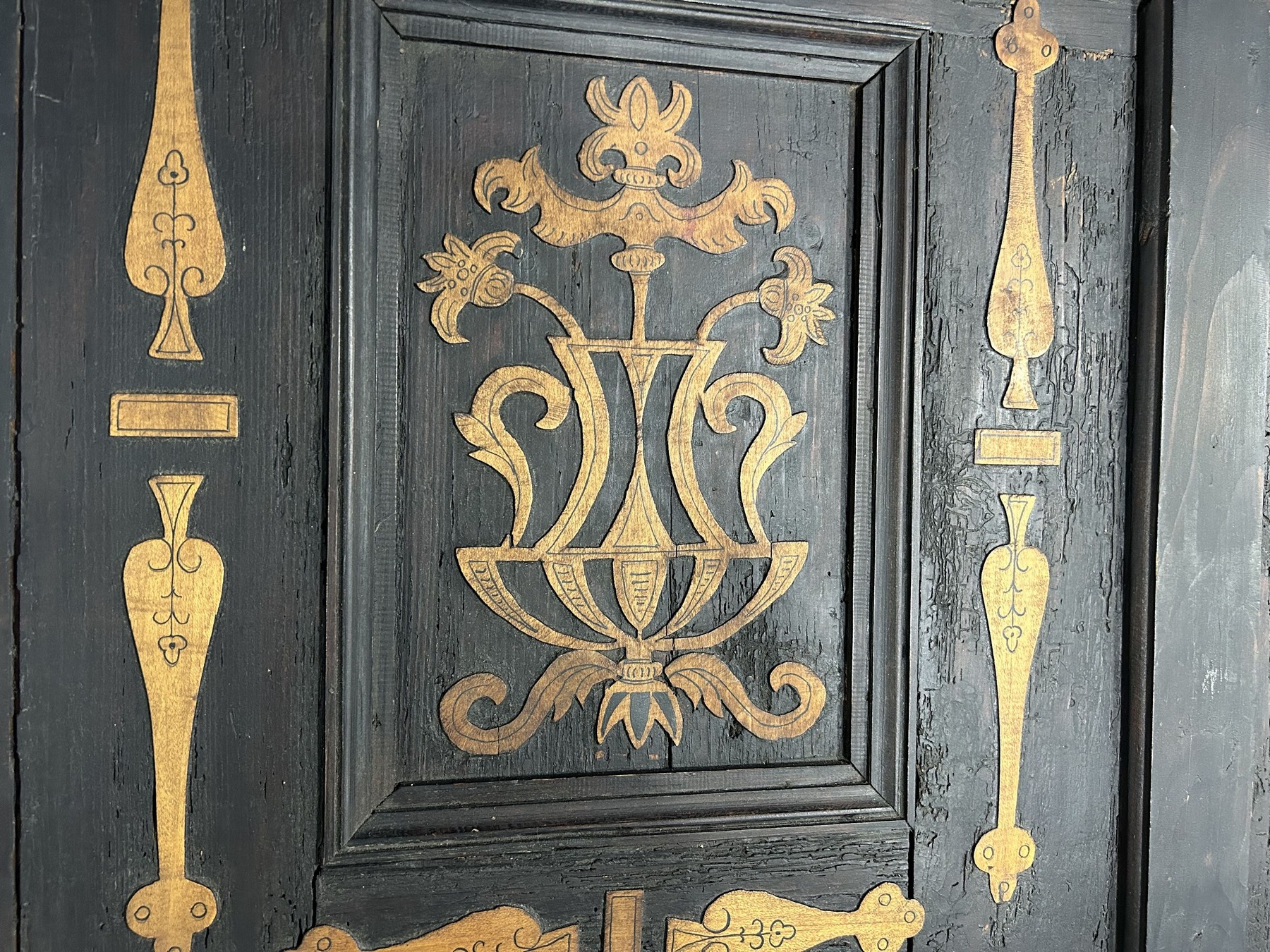 Spaetrenaissance Kasten