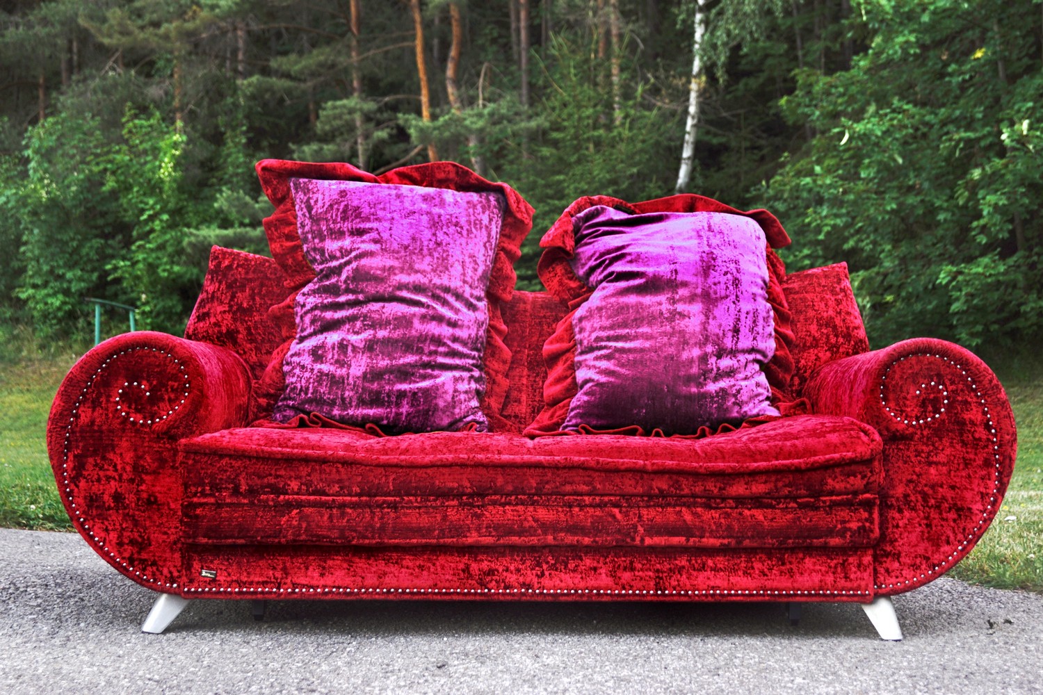 Bretz Gaudi Sofa rot ausziehbar Bettsofa Design Goethes GAlerie
