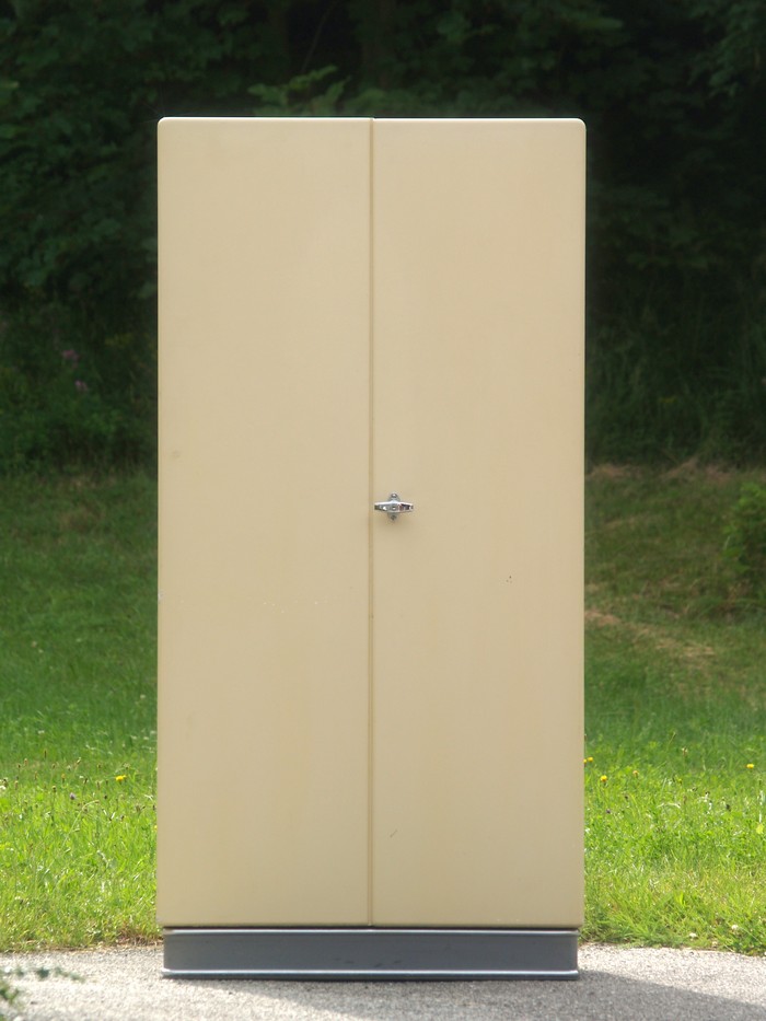 Apothekerschrank Original Arztschrank MidCentury Vintage Metallschrank Retro Industrialdesign Küchenvorratsschrank