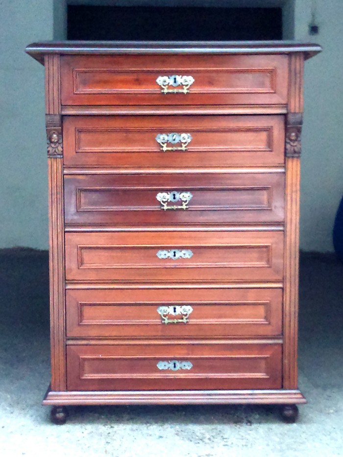 Historismus Kommode