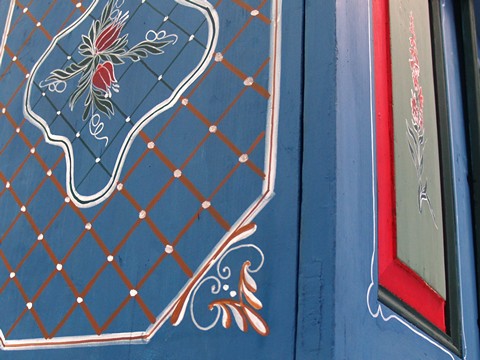 antike Kommode bemalt