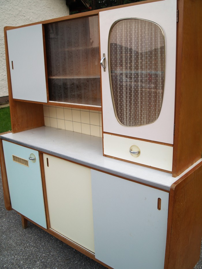 Vintage Küchenschrank Midcentury 50er 60er-Jahre Pastell Kredenz Midcentury Möbel 50er-Jahre Original 60er Requisite Filmmöbel Leihen