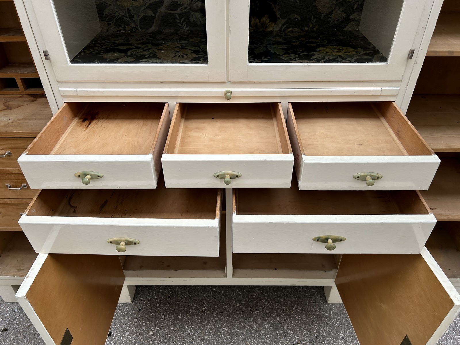 Küchenschrank antik MidCentury Vintage Möbel creme Omas Schüttenregal