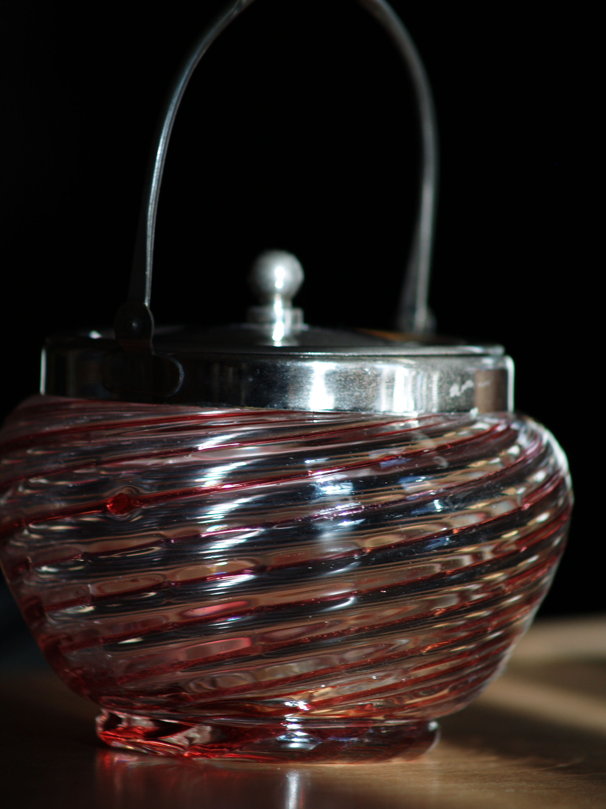 Deckeldose antik Keksdose Glas rot weiß Metall silber Keksdose Zuckerdose Vintage Bonbonier