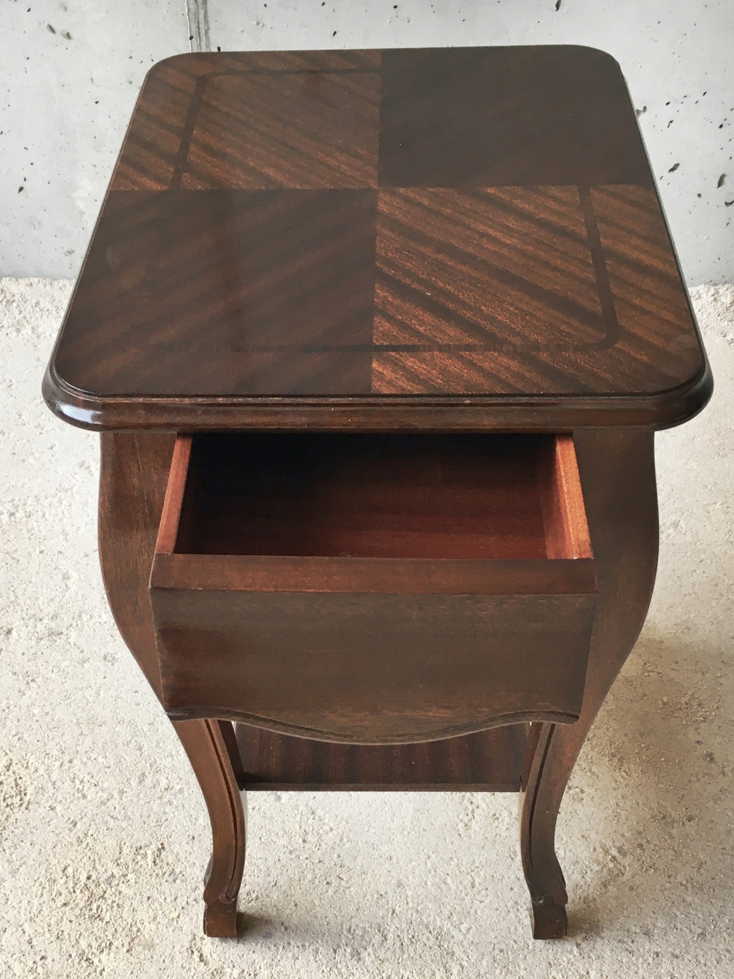 Nachttisch Antikstil Beistelltisch Holz Vintage Mahagonifurnier