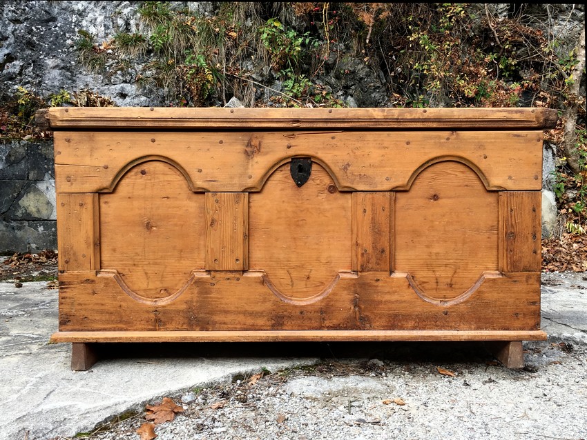 Weichholz Truhe antik