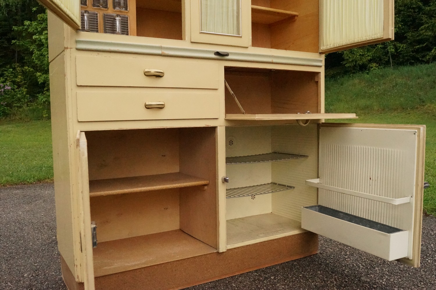 Küchenschrank creme Midcentury Vintage Schütten Schrank 50er-Jahre Vitrine