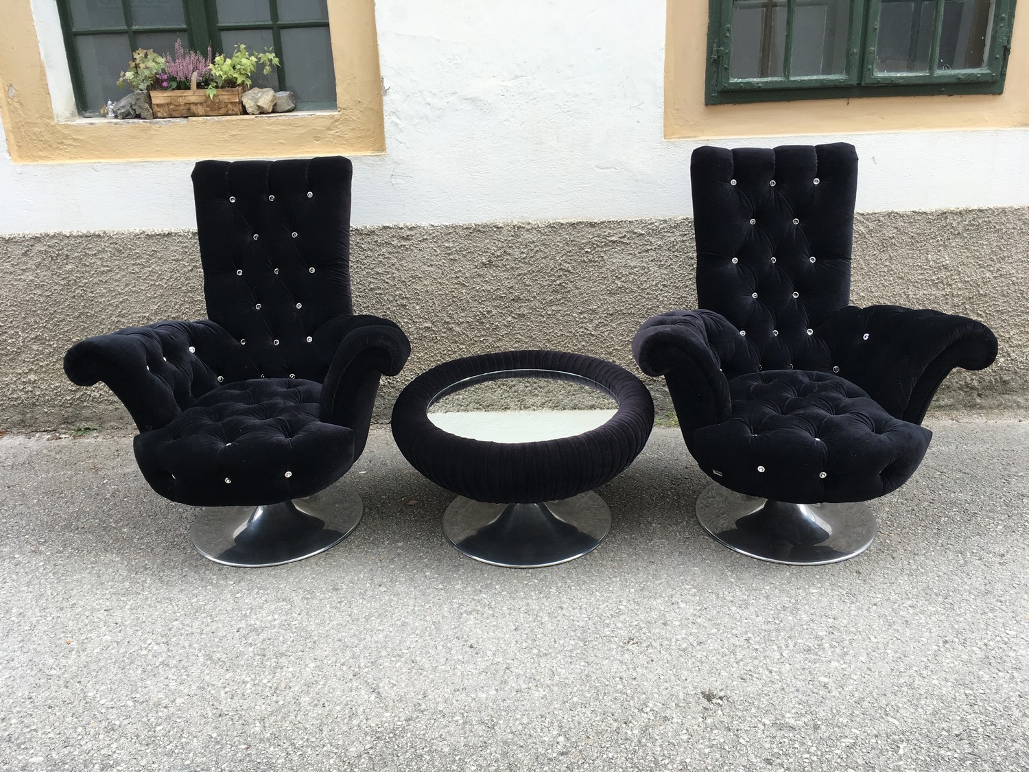 BRETZ Couchtisch Tisch schwarz Spiegelplatte Tulpenfuss Pompadour