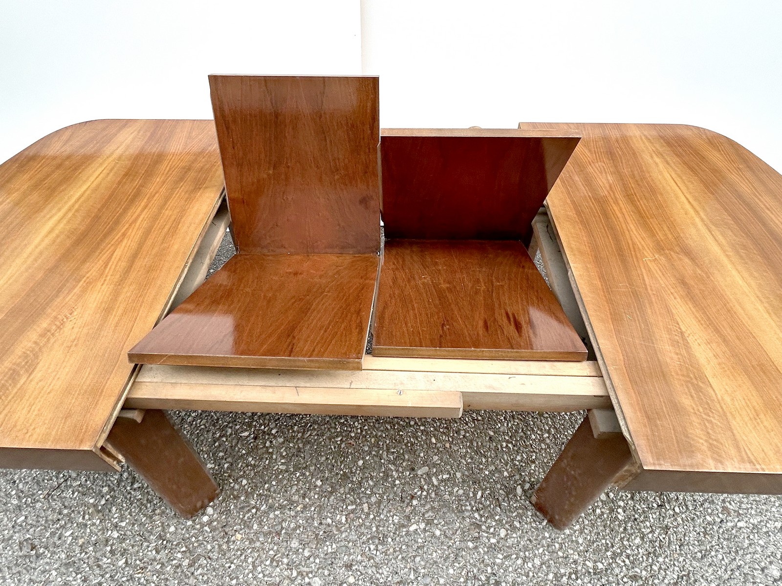 artdeco tisch antik ausziehbar nuss art deco Speisetisch massivholz antiquität brutalistisch Refugiumstisch