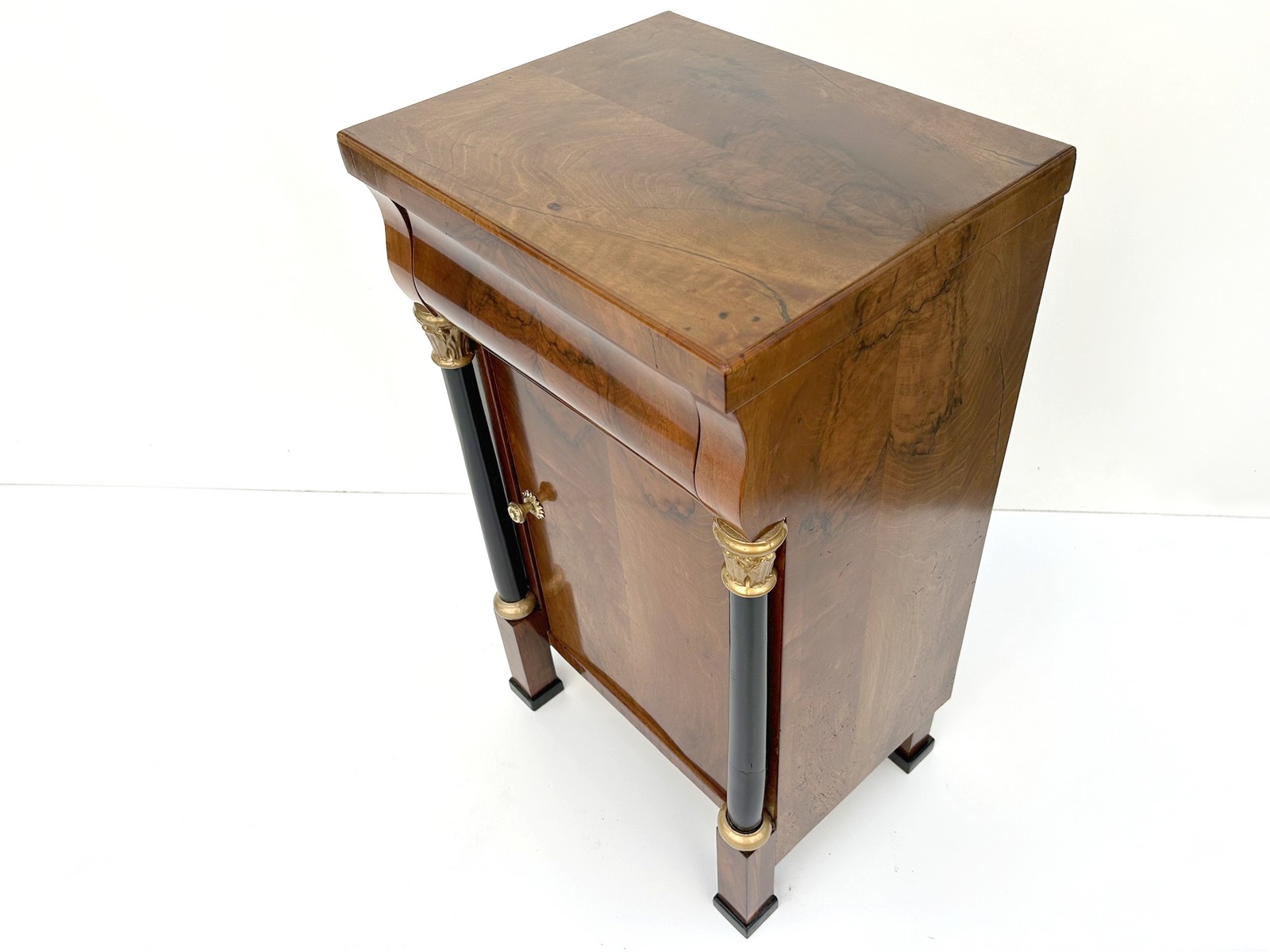 antike Möbel Biedermeier Kommode Nuss restauriert shipping USA worldwide