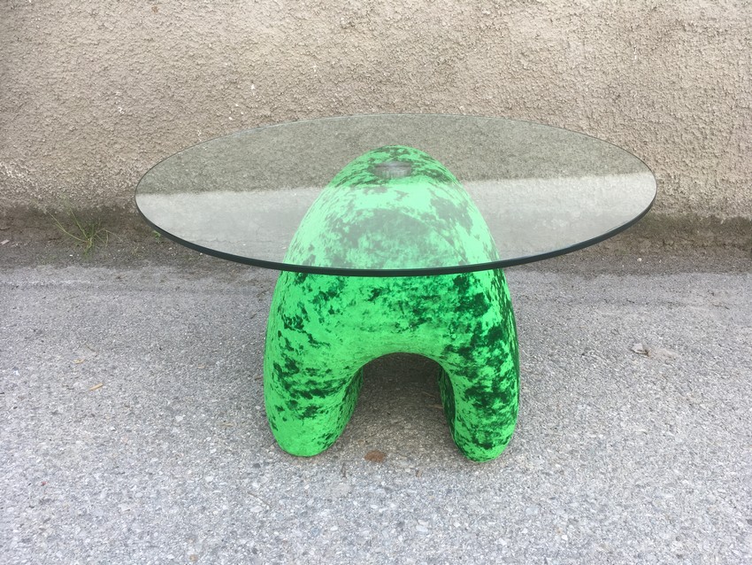BRETZ Cultsofa Couchtisch BRETZ Couchtisch Mumba grünschillernd grün