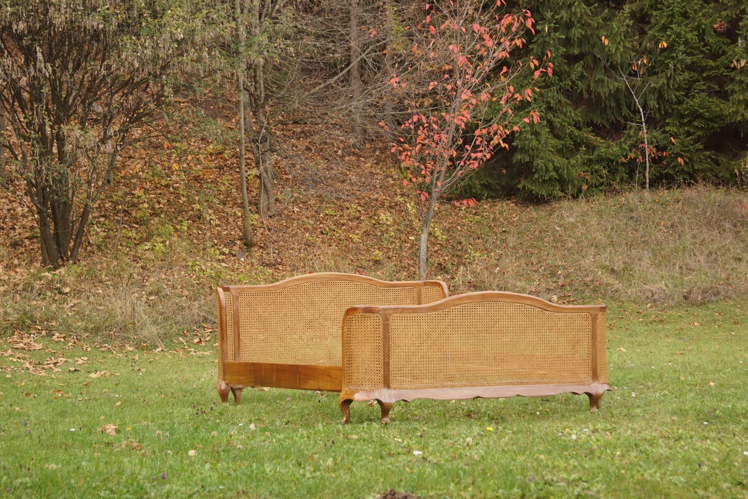 Doppelbett Chippendale antik Barockstil Vollholz Nuss Buche Möbel Wiener Geflecht Antiquität