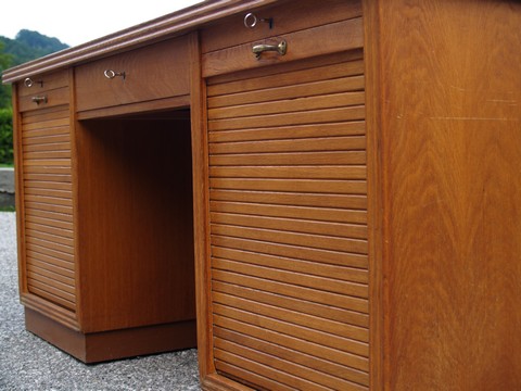 Schreibtisch Rollladen groß