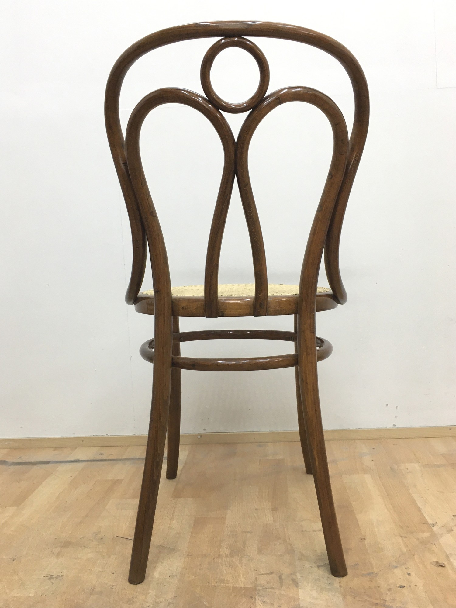 Kohn Stuhl restauriert Bugholz Sessel Engel Thonet