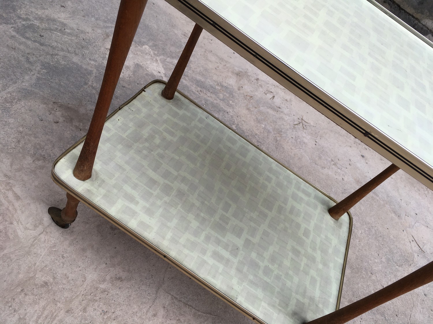 Servierwagen Barwagen Serviertisch Retro Vintage Midcentury Sixties Rollen